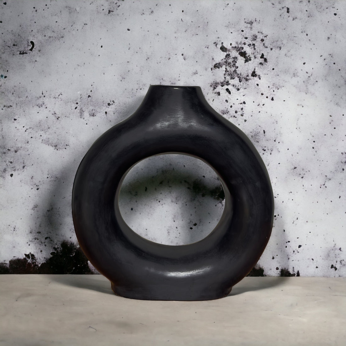 Vase Donut Noir Céramique - Le N°02